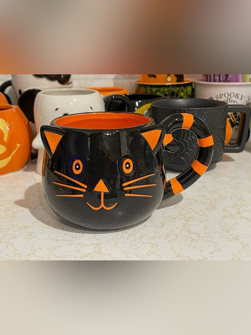 HALLOWEEN BLACK CAT LARGE COFFEE MUG CUP STRIPED TAIL HANDLE 21 floz  BLK/ORANGE